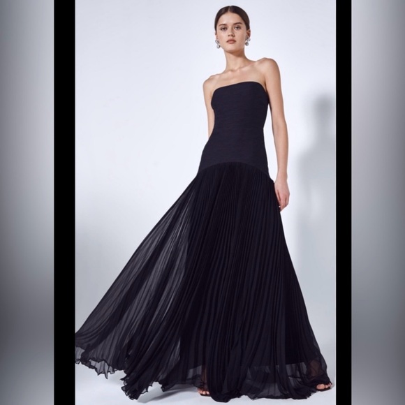 Alexis Sunniva strapless pleated gown XS black. Worn once, perfect condition - Picture 3 of 6